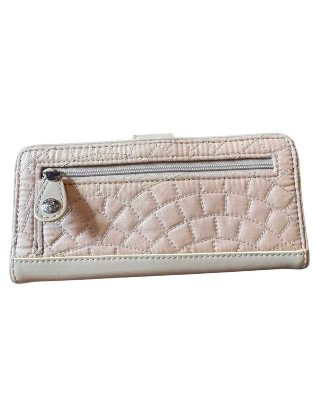 Vera Bradley Quilted Blush Cream Snap Wallet - Picture 3 of 9